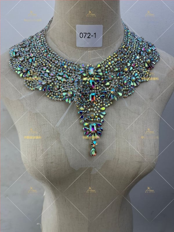 Απλίκα για λαιμό με κεντήματα από χάντρες και κρύσταλλα - Βαρύ χειροποίητο κέντημα, DIY αξεσουάρ για νυφικά και χορευτικά φορέματα