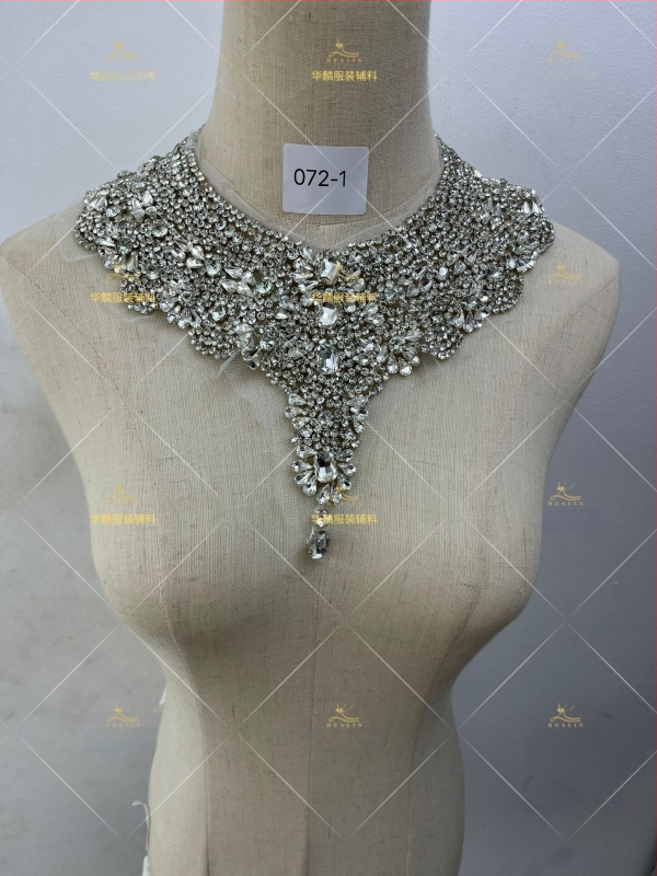 Απλίκα για λαιμό με κεντήματα από χάντρες και κρύσταλλα - Βαρύ χειροποίητο κέντημα, DIY αξεσουάρ για νυφικά και χορευτικά φορέματα