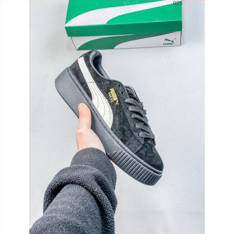 Unisex kasdieniai sportbačiai; viršutinė medžiaga – dirbtinė oda; vidinis padas – medvilnė; kvadratinė nosis; vidutinio aukščio viršutinė dalis; 2025 m. pavasario leidimas