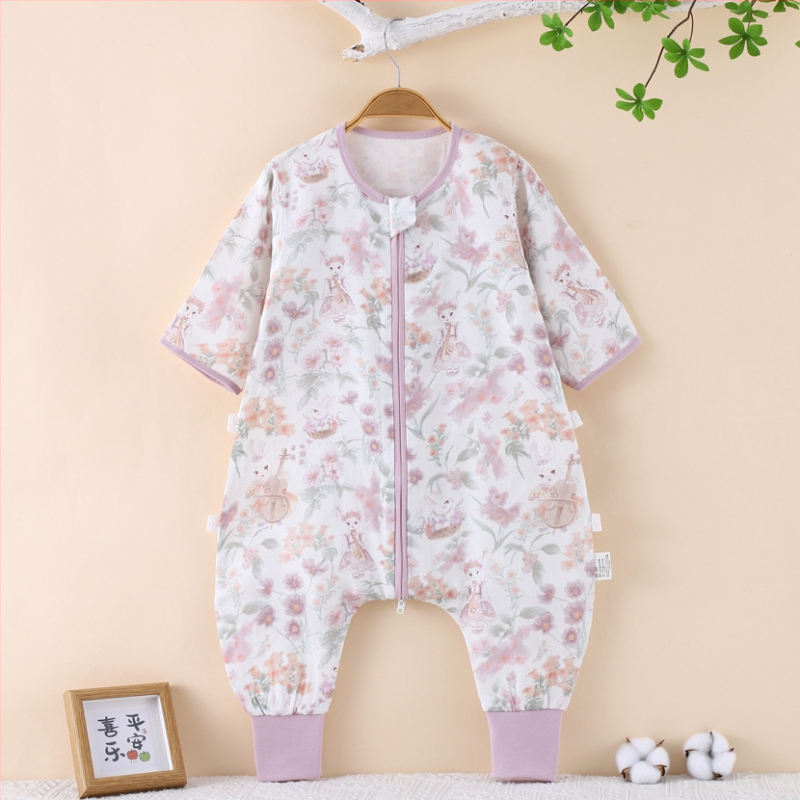 Vaikų miego maišelis iš bambuko pluošto; lengvas vasaros modelis; trilypė konstrukcija (audinys, pamušalas, užpildas) iš bambuko pluošto; nailoninis užtrauktukas; drėgmės valdymas; tinkamas kūdikiams ir vaikams (0–6 m.)