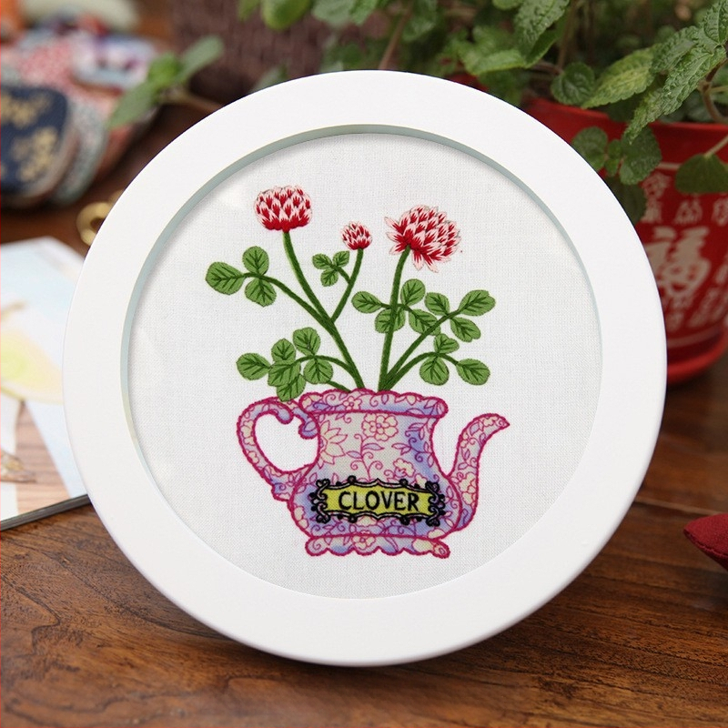 Krusta šūšanas komplekts: karājošs gleznojums ar tauriņiem, ziediem un zāli, dzīvojamajai istabai, mūsdienīgs minimālisma stils