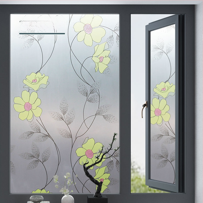 PVC lango filmas privatumo užtikrinimui su augalų motyvu, matinė apdaila, tinkama voniai ir stiklinėms durims – paprastas ir modernus stilius
