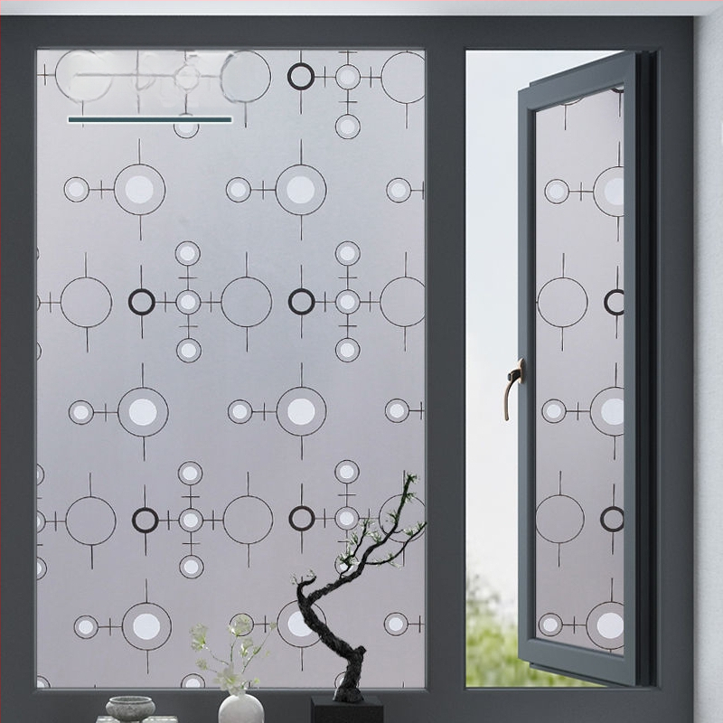 PVC lango filmas privatumo užtikrinimui su augalų motyvu, matinė apdaila, tinkama voniai ir stiklinėms durims – paprastas ir modernus stilius