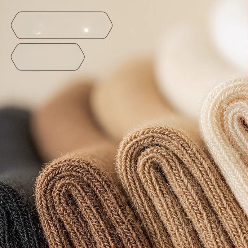 Vyriškos medvilnės kojinės, vidutinio ilgio, neslystančios, sugeria prakaitą ir mažina kvapą (90–95% medvilnė; vidutinio ilgio vamzdelio aukštis; dvigubo mezgimo)