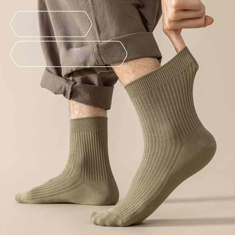 Vyriškos medvilnės kojinės, vidutinio ilgio, neslystančios, sugeria prakaitą ir mažina kvapą (90–95% medvilnė; vidutinio ilgio vamzdelio aukštis; dvigubo mezgimo)