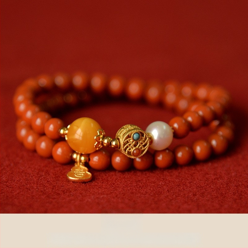 Гривна от южен червен агат — полирана, унисекс, стил свеж и сладък, форми: звезда/геометрична, пролет 2025