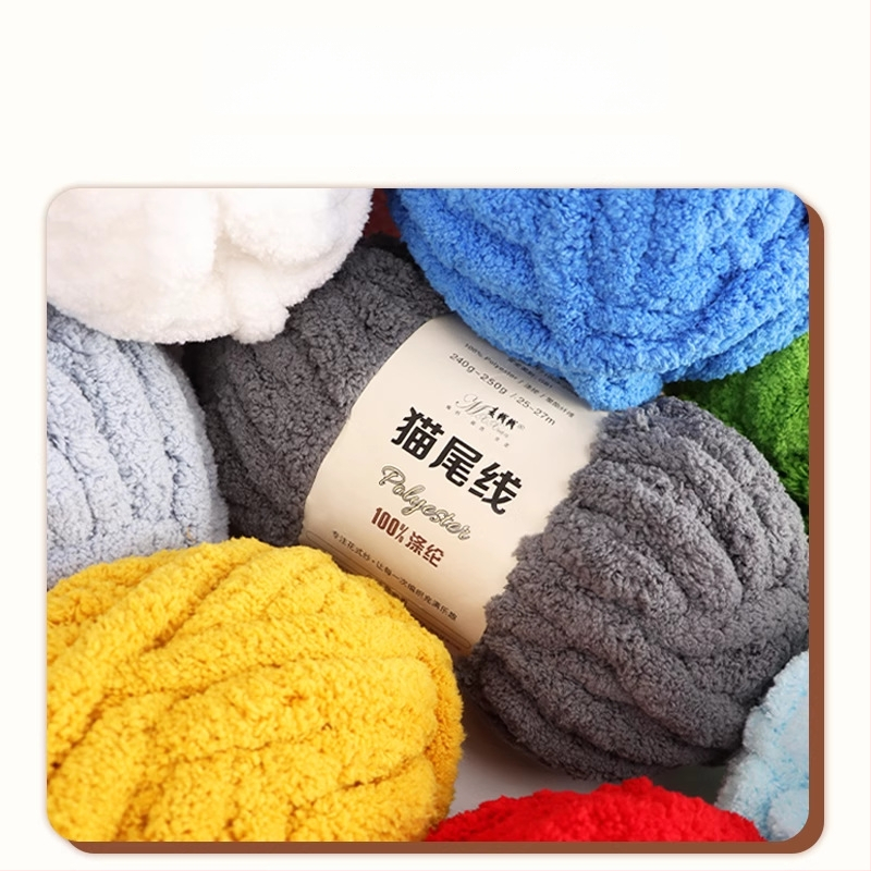 Kézzel kötött pléd és párna extrán vastag gyapjúfonallal, DIY — cicafészek és ujjsál