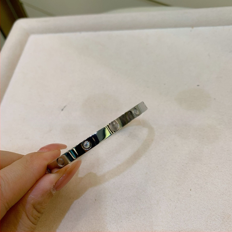 Meilės apyrankė iš vario lydinio, CNC aukštos versijos, elektroplakavimas, 18K danga, 2025 metų pavasaris, svoris 22 g