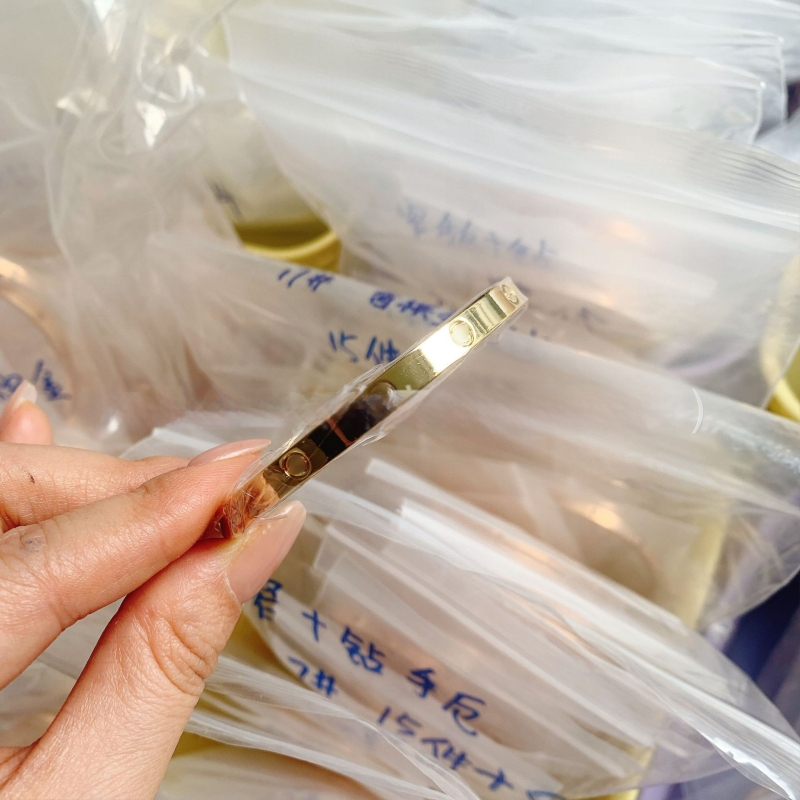 Meilės apyrankė iš vario lydinio, CNC aukštos versijos, elektroplakavimas, 18K danga, 2025 metų pavasaris, svoris 22 g