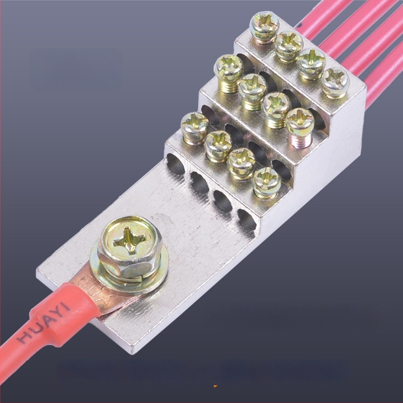 Kõrge võimsusega terminaliblokk 380V, 4 sisendi ja 16 väljundi, kolmesfaasiline neljajuhtmeline jaotussüsteem, 300A