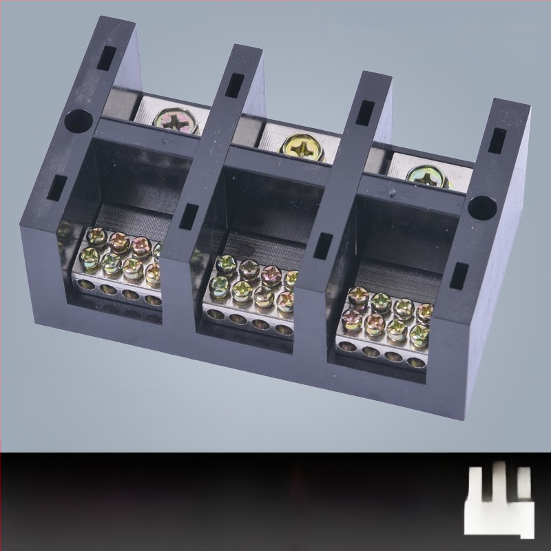 Kõrge võimsusega terminaliblokk 380V, 4 sisendi ja 16 väljundi, kolmesfaasiline neljajuhtmeline jaotussüsteem, 300A