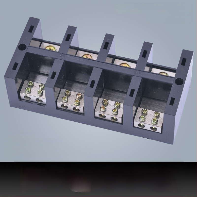 Kõrge võimsusega terminaliblokk 380V, 4 sisendi ja 16 väljundi, kolmesfaasiline neljajuhtmeline jaotussüsteem, 300A