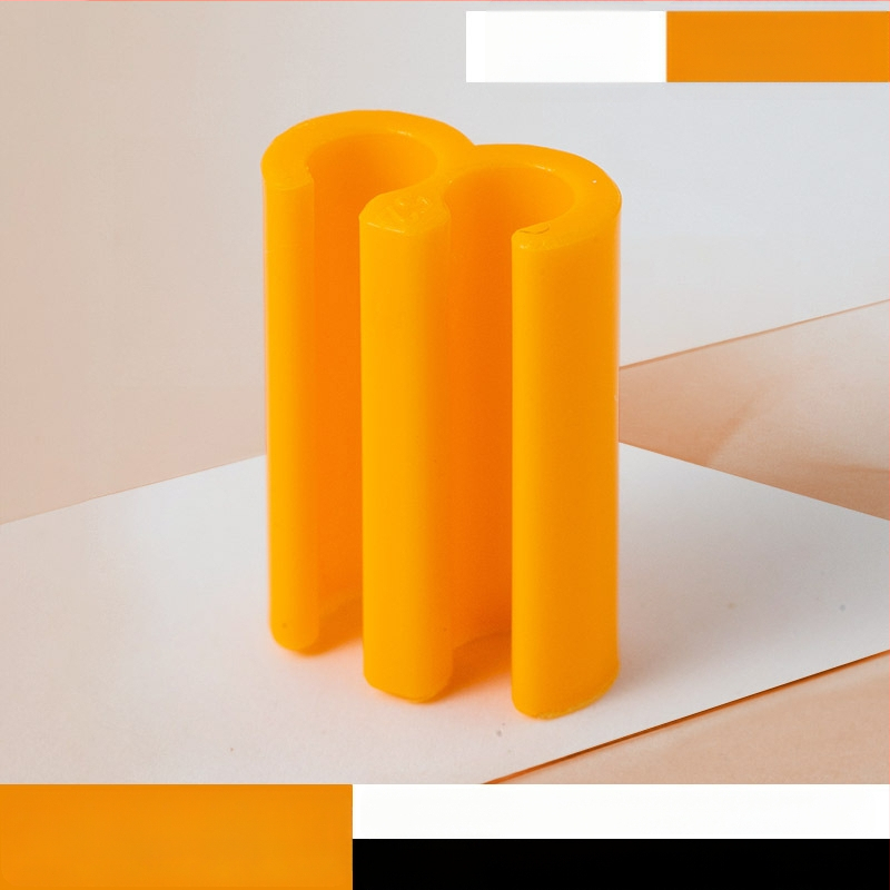 Paprastas kabliukas — ABS medžiaga; vienas kabliukas, šiuolaikiškas minimalistinis dizainas; apkrova 0–1 kg; kiekis: 1