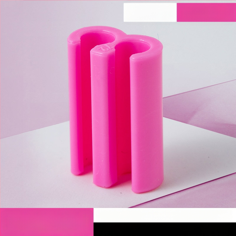 Paprastas kabliukas — ABS medžiaga; vienas kabliukas, šiuolaikiškas minimalistinis dizainas; apkrova 0–1 kg; kiekis: 1