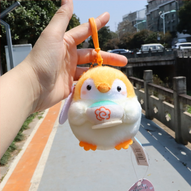 Zi peng Puhvis pingviin võtmehoidja - Karikatuuri stiil, Jaapani inspireeritud (Bränd: Zi peng; Materjal: pliš; Stiil: Karikatuur; Lisavarustus: võtmehoidja köiega)