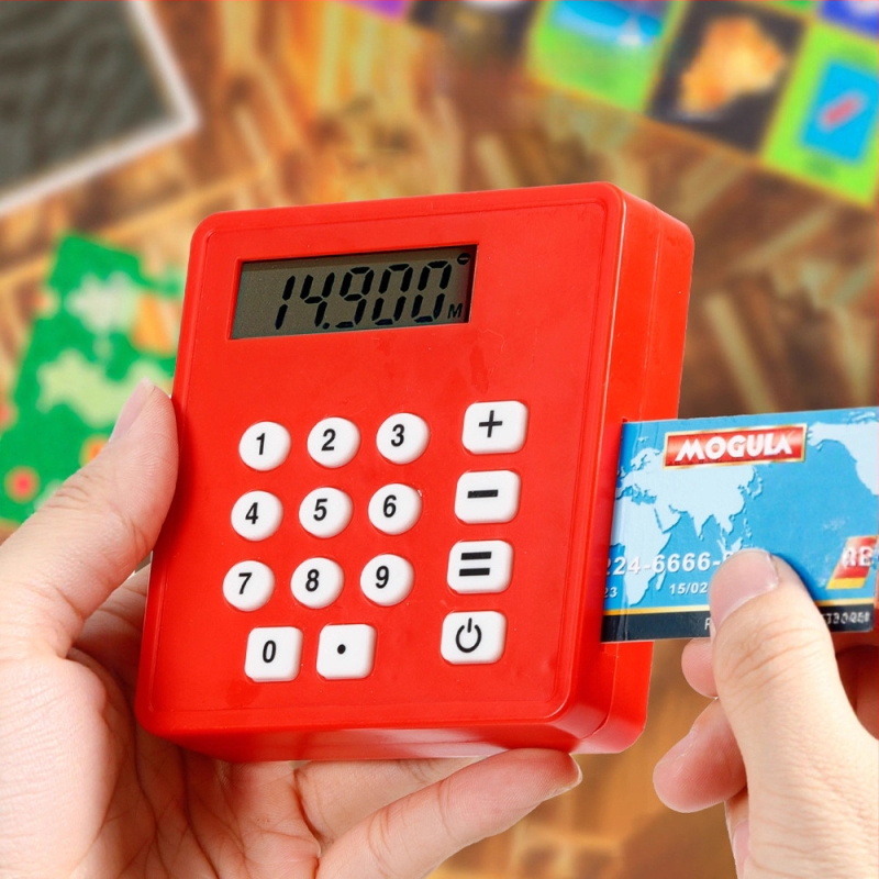 Galda spēle ar kartēm no Heroic General — materiāls: plastmasa; piemērots izklaides parkiem; vecums 7–35 gadi