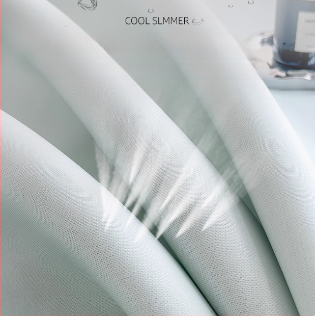 Lova kilimėlių komplektas iš ledinio šilko viskozės, siuvinėtas, sulankstomas, lengvas prabangos stilius, galima skalbti mašinoje