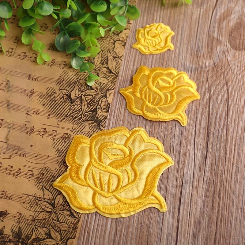 Binyan Rozes Zīmējuma Aplikācijas no Auduma Gultas Veļai un Galda Klājumam – Tekstila Aplikācijas Dziļu Remonts