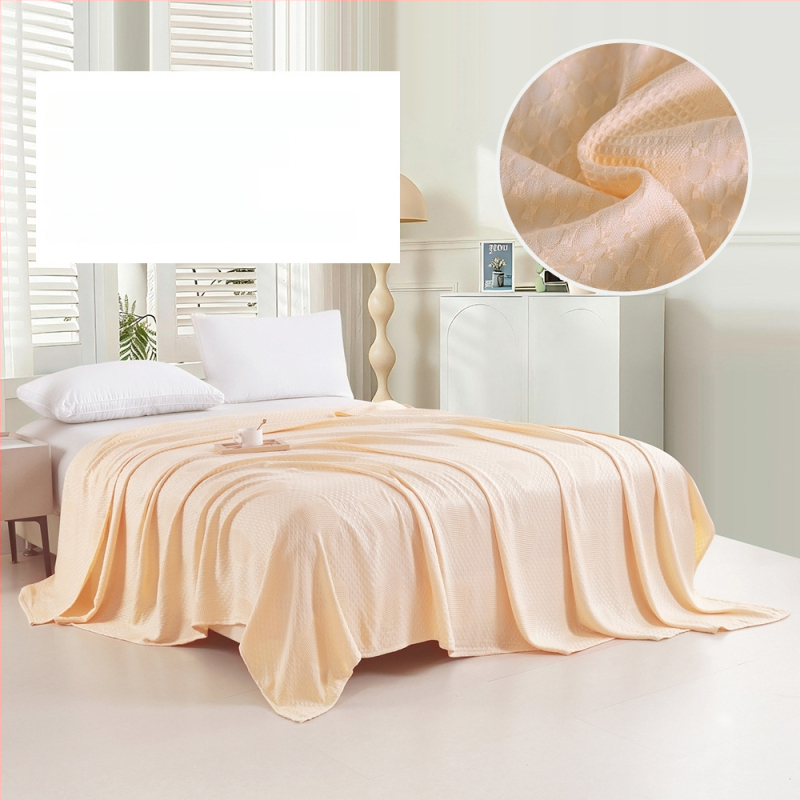 Bambuko pluošto pledas su džakardo raštu, šešialapio dobilo motyvas, šaldantis ledinės šilko audinys, visiems metų laikams