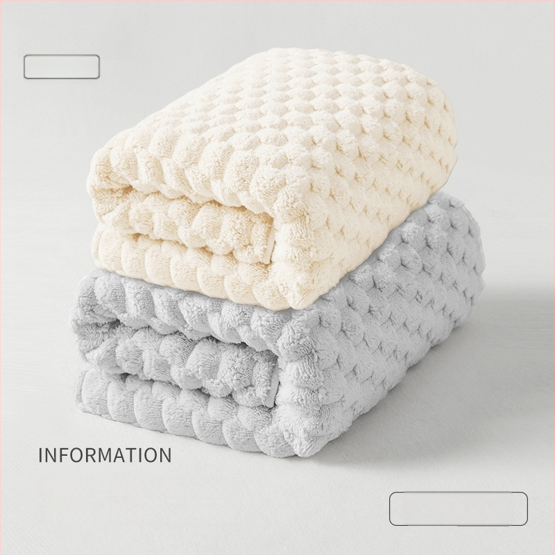 Trys rankšluosčių komplektas studentų bendrabutyje, 100% kitas pluoštas, 150D siūlas, džakardo audimas, po 100 g kiekvienam rankšluosčiui.