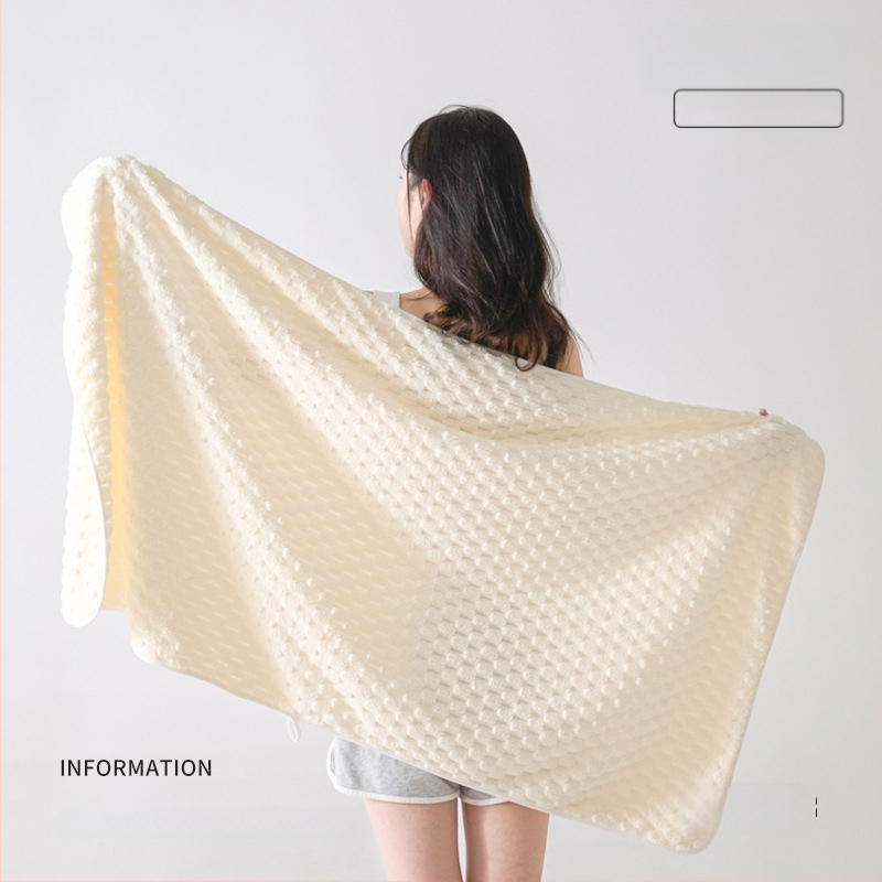 Trys rankšluosčių komplektas studentų bendrabutyje, 100% kitas pluoštas, 150D siūlas, džakardo audimas, po 100 g kiekvienam rankšluosčiui.