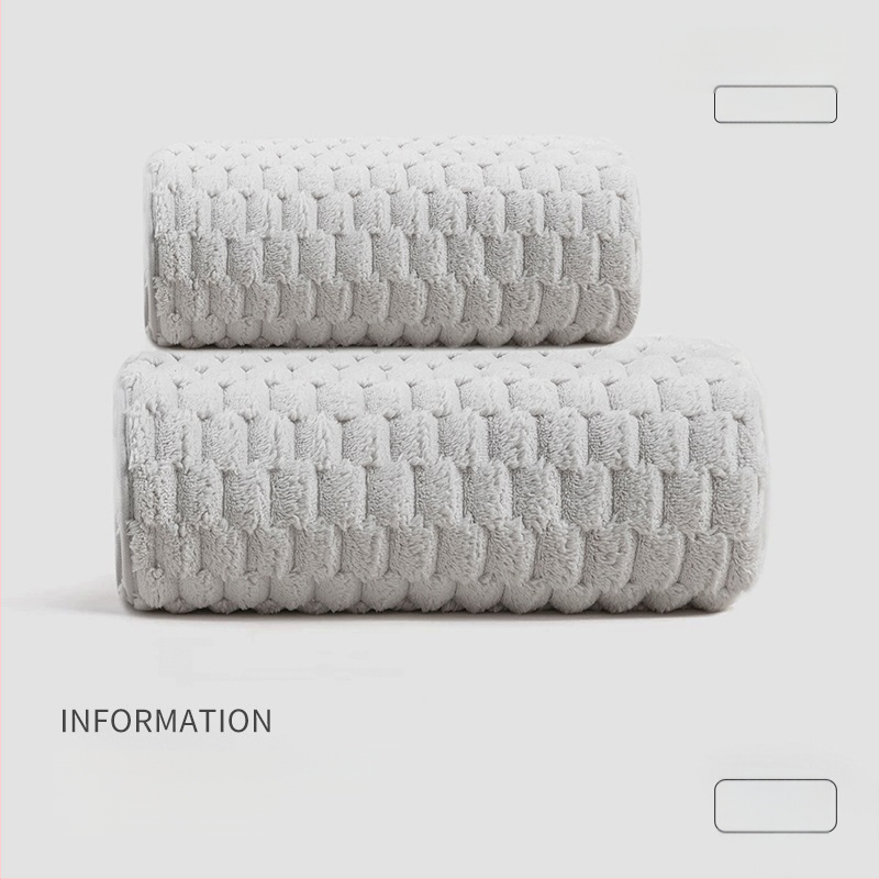 Trys rankšluosčių komplektas studentų bendrabutyje, 100% kitas pluoštas, 150D siūlas, džakardo audimas, po 100 g kiekvienam rankšluosčiui.