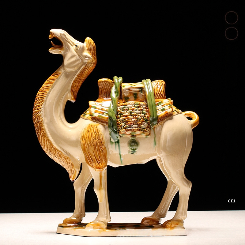 Keraminė arklio figūrėlė, kinietiško stiliaus, interjero dekorui, dovanų dėžutėje