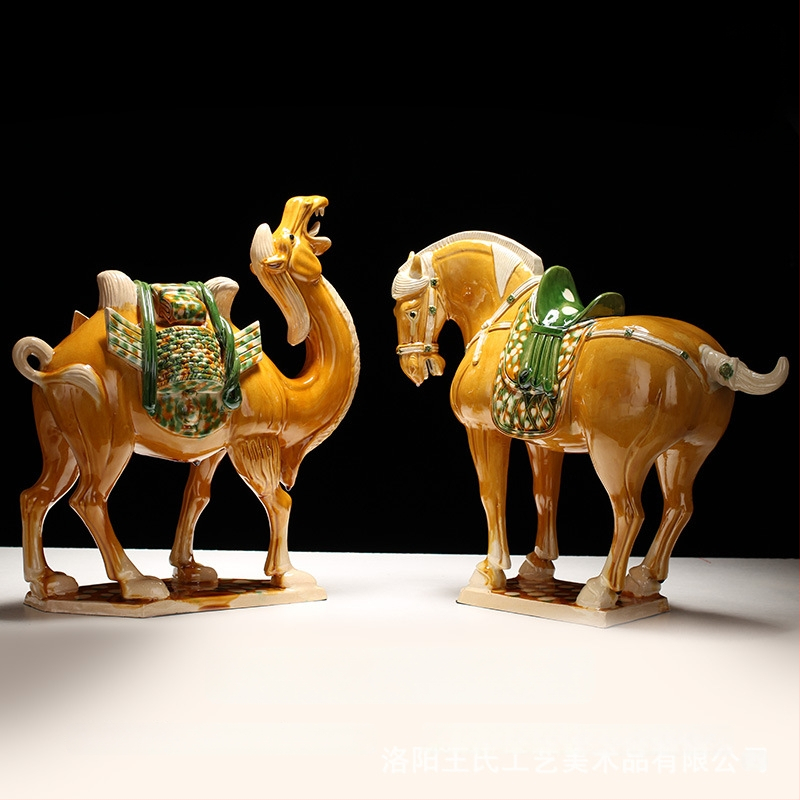 Keraminė arklio figūrėlė, kinietiško stiliaus, interjero dekorui, dovanų dėžutėje