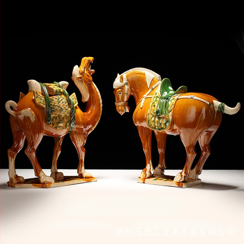 Keraminė arklio figūrėlė, kinietiško stiliaus, interjero dekorui, dovanų dėžutėje