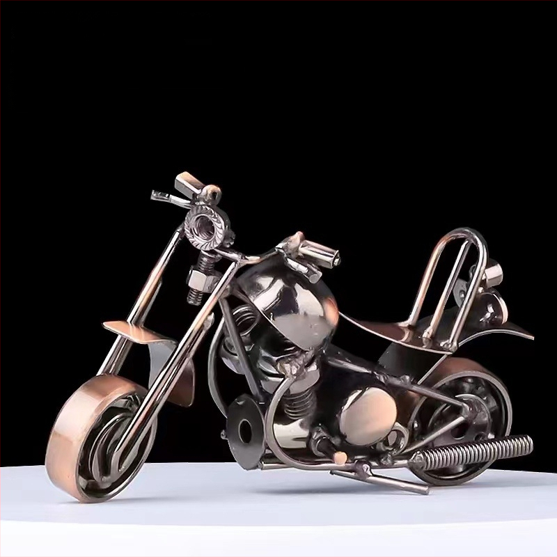 Pramoninio stiliaus metalo motociklo modelio dekoras – gyvenamojo kambario papuošalas; paviršius: elektroplatavimas; be pritaikymo