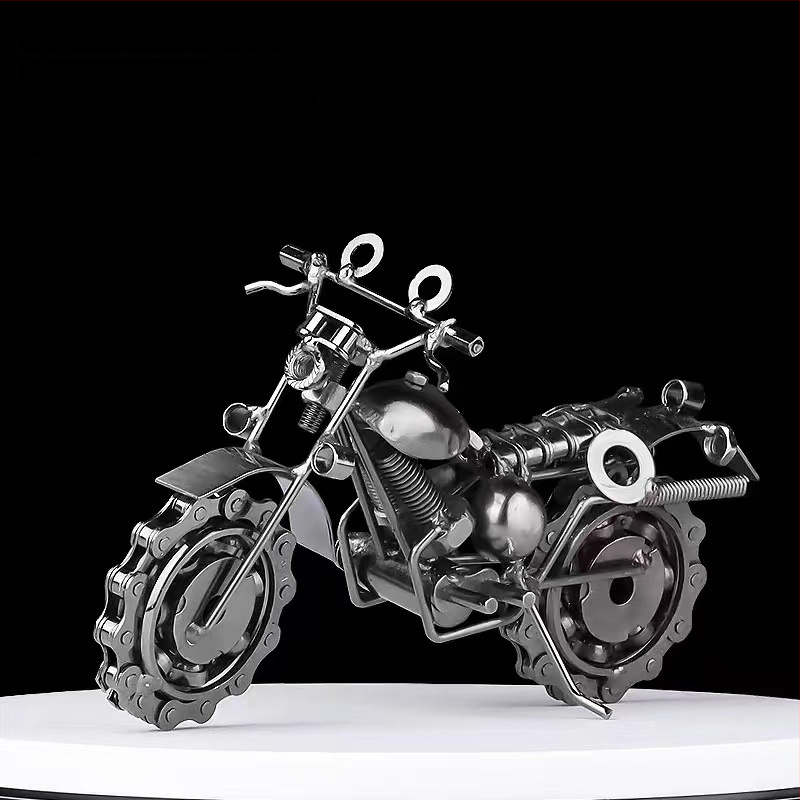 Pramoninio stiliaus metalo motociklo modelio dekoras – gyvenamojo kambario papuošalas; paviršius: elektroplatavimas; be pritaikymo