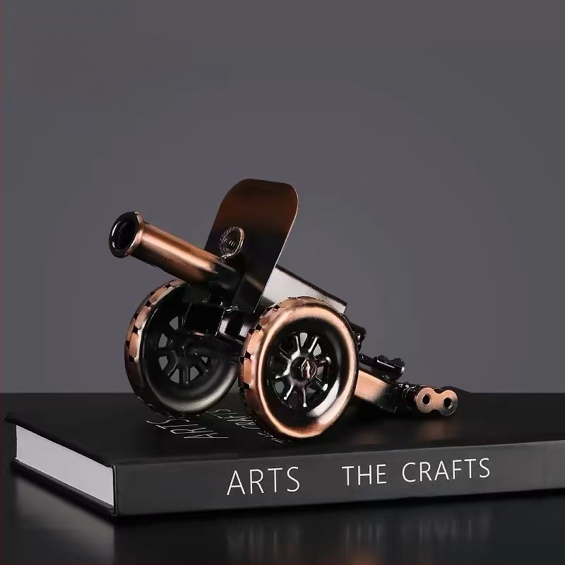 Pramoninio stiliaus metalo motociklo modelio dekoras – gyvenamojo kambario papuošalas; paviršius: elektroplatavimas; be pritaikymo