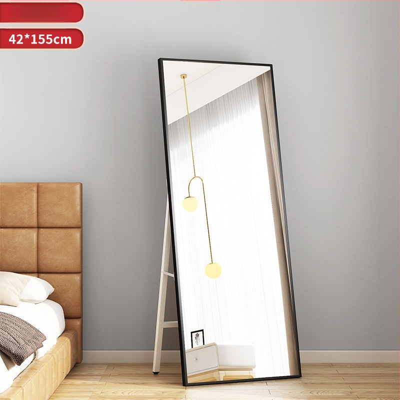 Ολόσωμος καθρέφτης – επιδαπέδια ή τοιχοστήριξη τοποθέτησης, σε σκανδιναβικό στυλ, για κοριτσίστικο δωμάτιο.