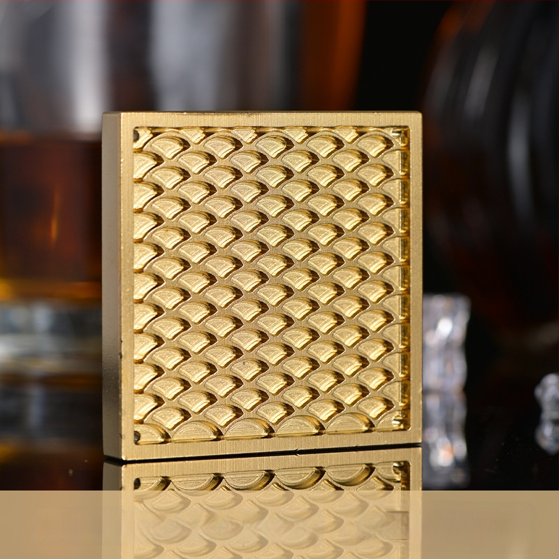 Jääkuubikute tempel kohandatud gravüüritud logoga, vask-pronksi sulam, CNC gravüürimine ja käsitsi poleerimine, ümmargune või ruudukujuline kuju, kaal 50 g