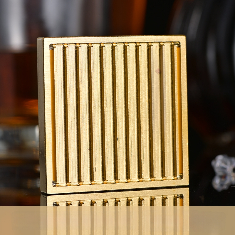 Jääkuubikute tempel kohandatud gravüüritud logoga, vask-pronksi sulam, CNC gravüürimine ja käsitsi poleerimine, ümmargune või ruudukujuline kuju, kaal 50 g