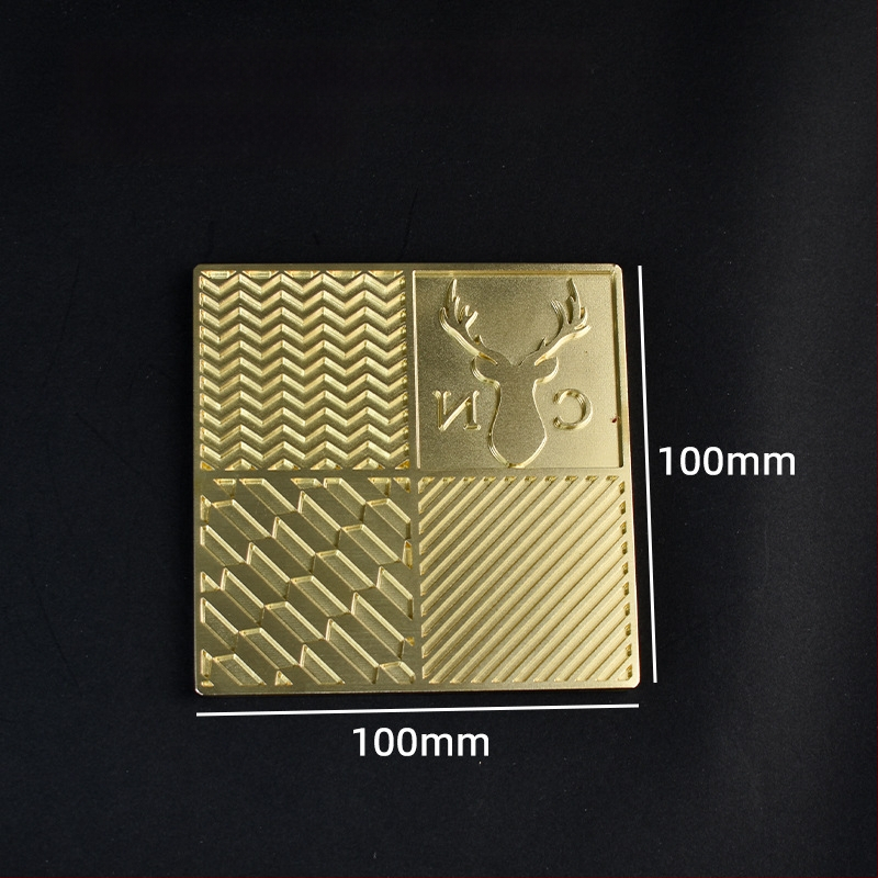 Jääkuubikute tempel kohandatud gravüüritud logoga, vask-pronksi sulam, CNC gravüürimine ja käsitsi poleerimine, ümmargune või ruudukujuline kuju, kaal 50 g