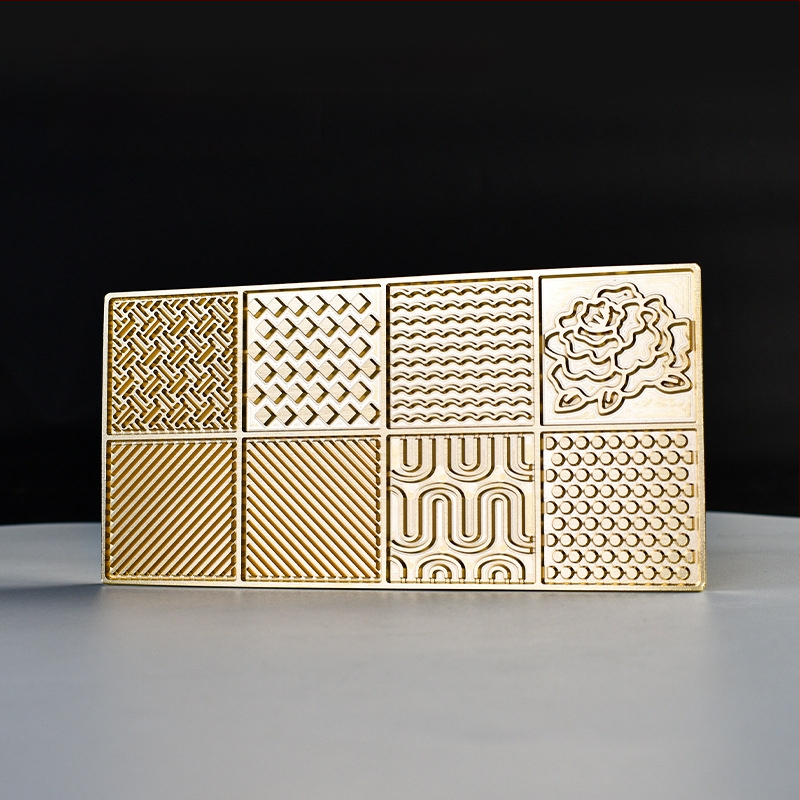 Jääkuubikute tempel kohandatud gravüüritud logoga, vask-pronksi sulam, CNC gravüürimine ja käsitsi poleerimine, ümmargune või ruudukujuline kuju, kaal 50 g