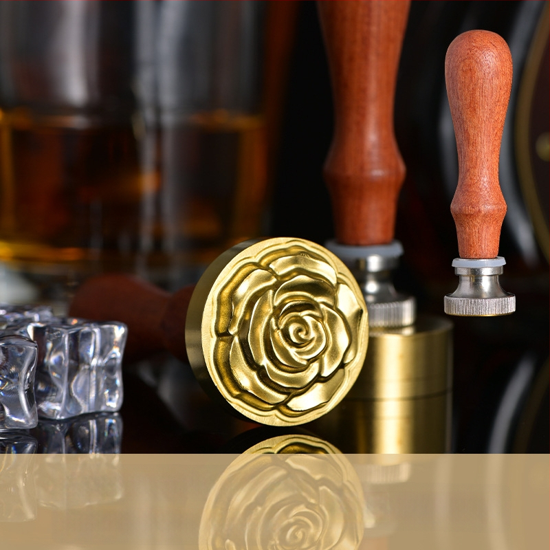 Jääkuubikute tempel kohandatud gravüüritud logoga, vask-pronksi sulam, CNC gravüürimine ja käsitsi poleerimine, ümmargune või ruudukujuline kuju, kaal 50 g