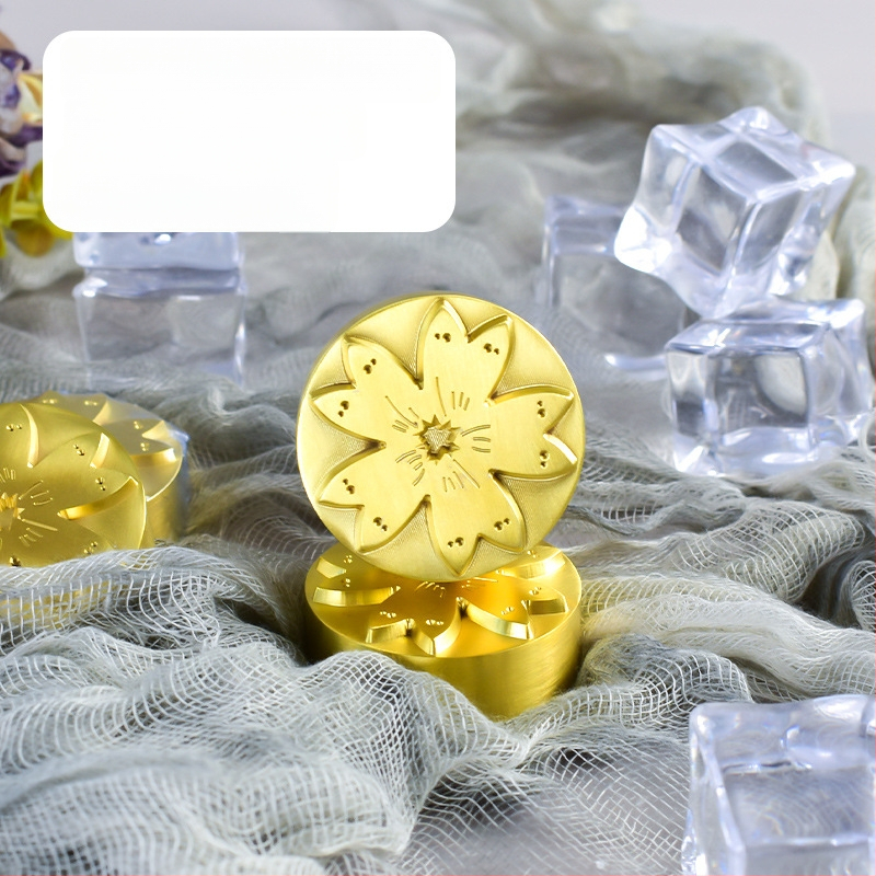 Jääkuubikute tempel kohandatud gravüüritud logoga, vask-pronksi sulam, CNC gravüürimine ja käsitsi poleerimine, ümmargune või ruudukujuline kuju, kaal 50 g