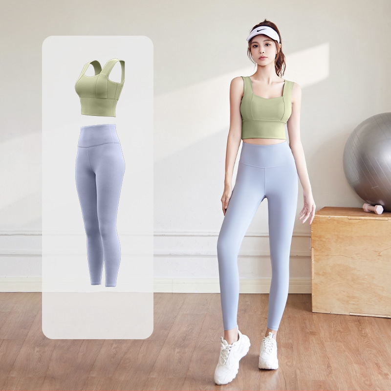 Комплект за йога за жени: спорт топ и панталони; полиестер + спандекс; висока еластичност PU 3.0; с подплънки за бюста; издаден през 2024 г.