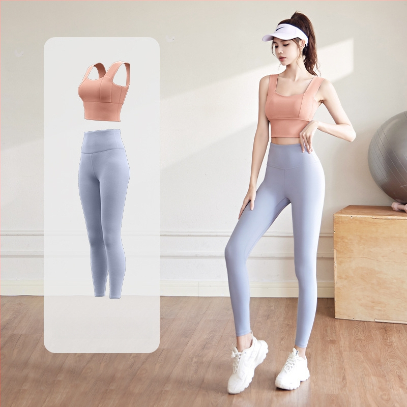 Комплект за йога за жени: спорт топ и панталони; полиестер + спандекс; висока еластичност PU 3.0; с подплънки за бюста; издаден през 2024 г.