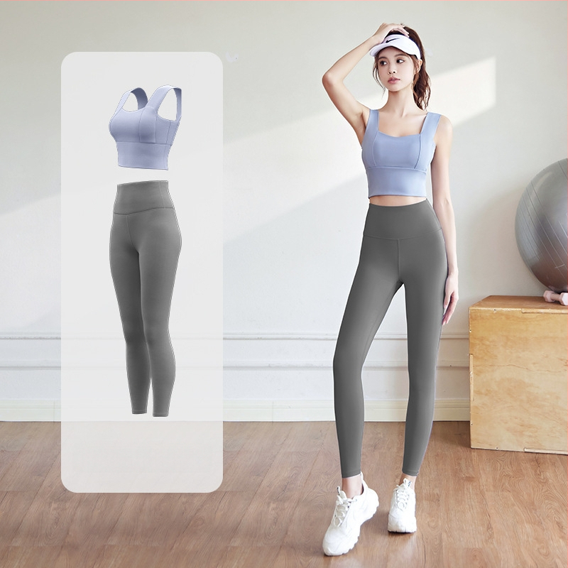 Комплект за йога за жени: спорт топ и панталони; полиестер + спандекс; висока еластичност PU 3.0; с подплънки за бюста; издаден през 2024 г.