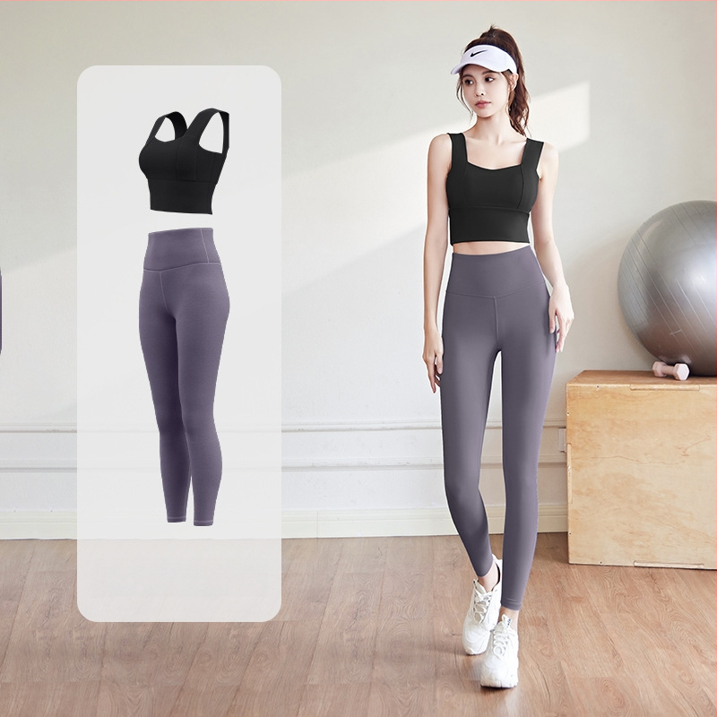 Комплект за йога за жени: спорт топ и панталони; полиестер + спандекс; висока еластичност PU 3.0; с подплънки за бюста; издаден през 2024 г.