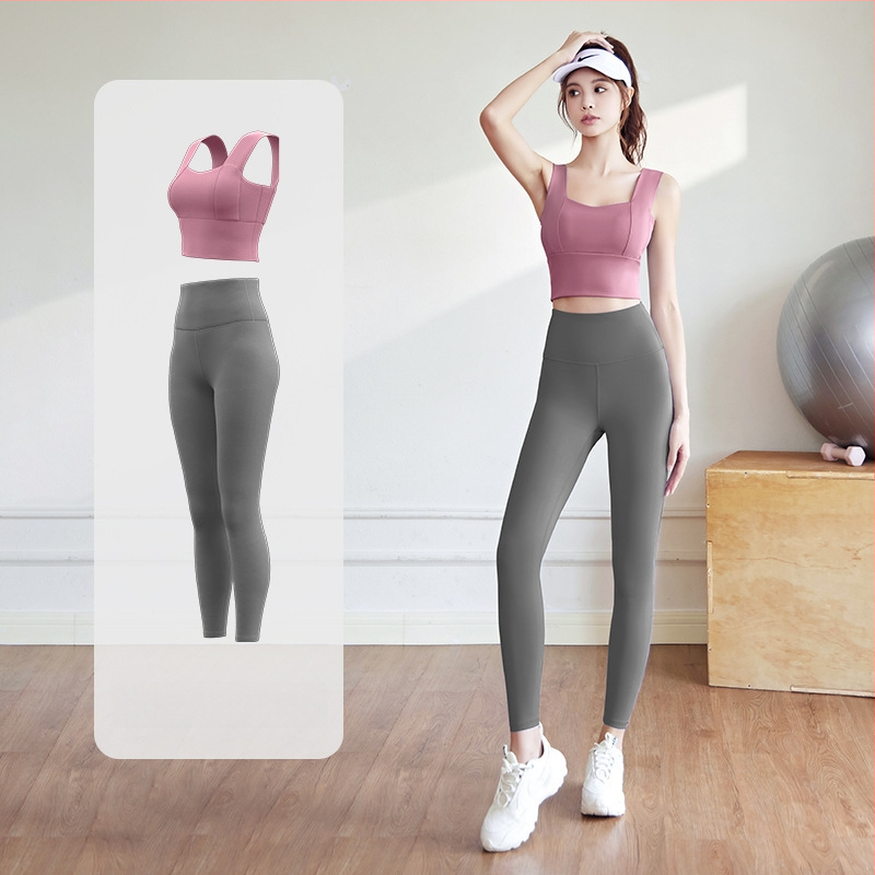 Комплект за йога за жени: спорт топ и панталони; полиестер + спандекс; висока еластичност PU 3.0; с подплънки за бюста; издаден през 2024 г.