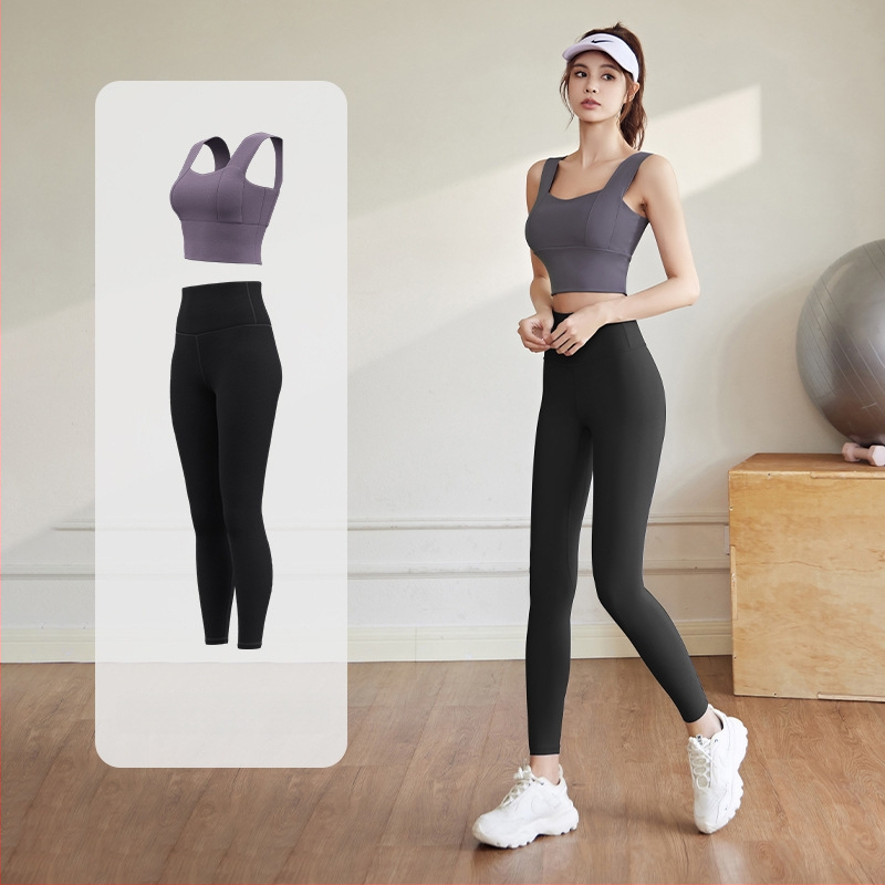 Комплект за йога за жени: спорт топ и панталони; полиестер + спандекс; висока еластичност PU 3.0; с подплънки за бюста; издаден през 2024 г.