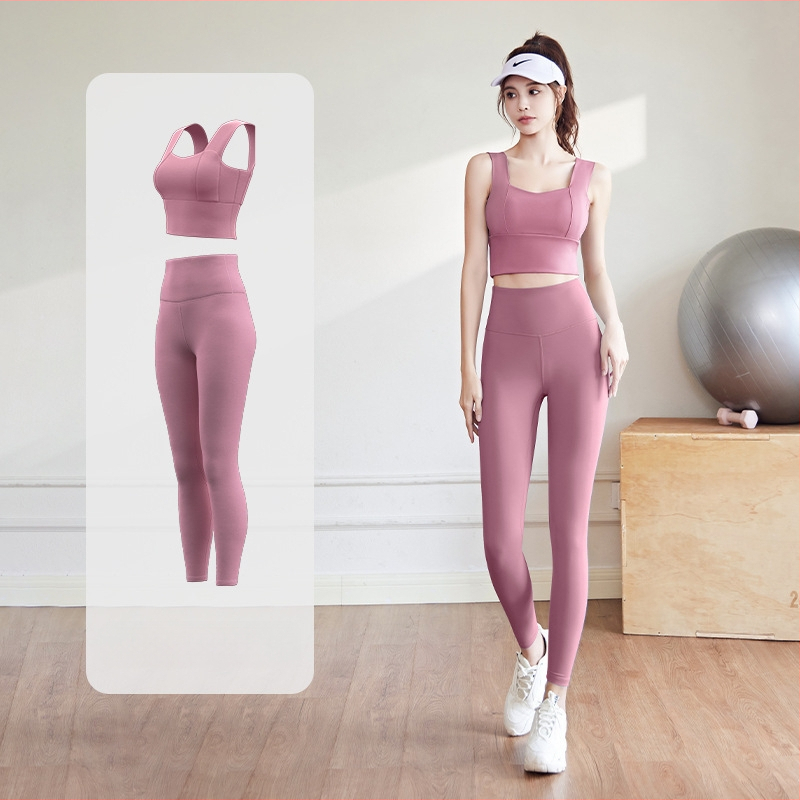 Комплект за йога за жени: спорт топ и панталони; полиестер + спандекс; висока еластичност PU 3.0; с подплънки за бюста; издаден през 2024 г.