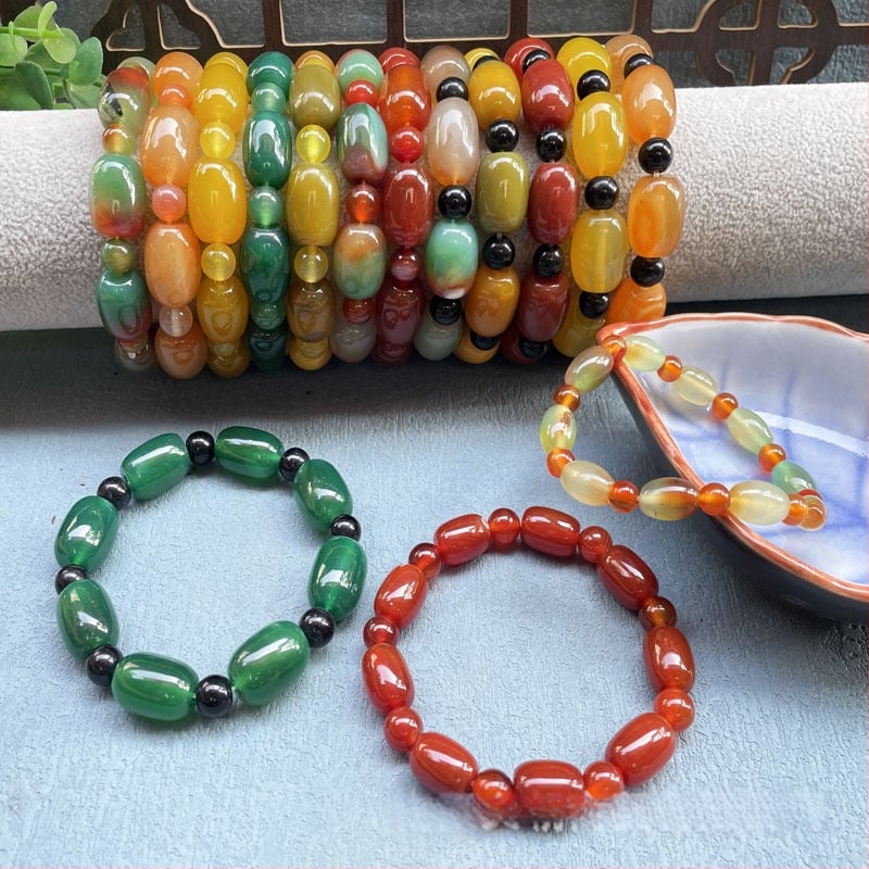 Akatā rokassprādze ar rižu pērļām, ģeometriska forma, dabisks materiāls, karājošās pērles