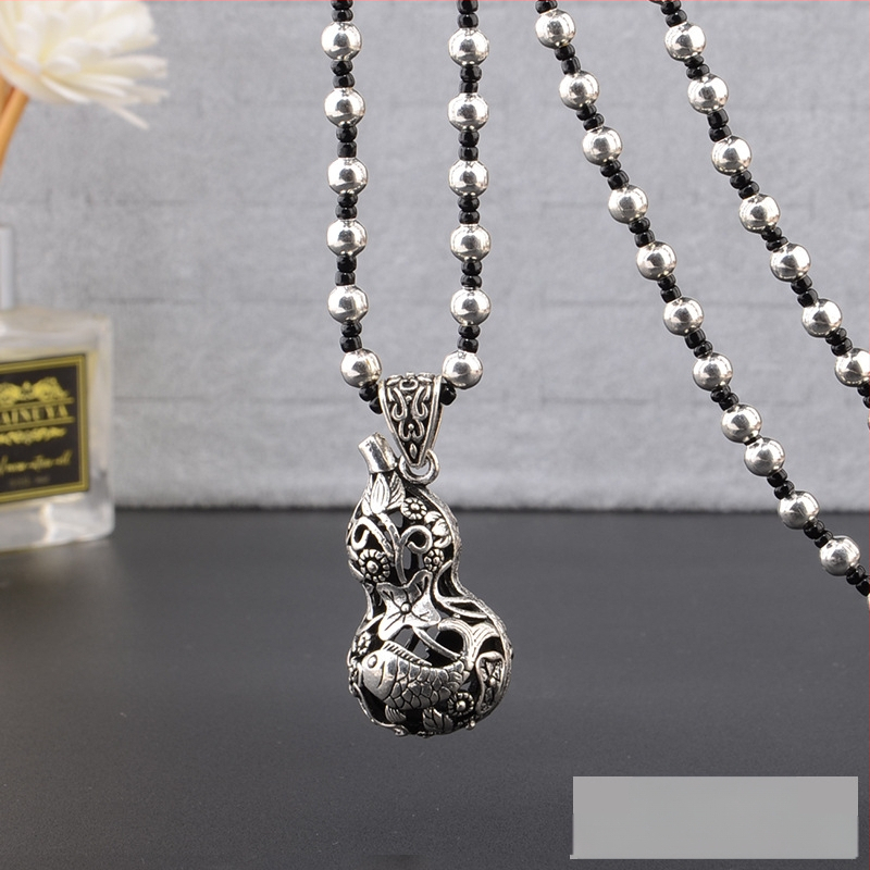 Lydinio puloverio grandinėlė, ilga karolė su kutiniu pakabuku, retro etno stilius