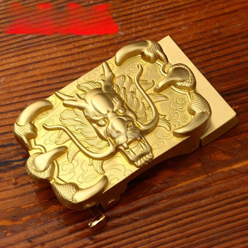 Automatinė diržo sagtis iš vario su 3D įspaustu skraidančio erelio motyvu