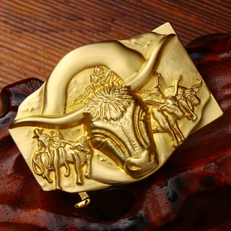 Automatinė diržo sagtis iš vario su 3D įspaustu skraidančio erelio motyvu